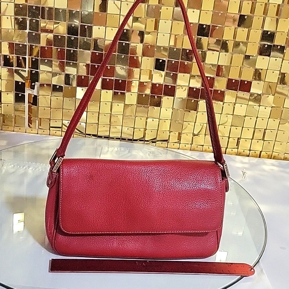 FOSSIL 💋🎁SALE🍓Red Leather Medium Shoulder Y2k BAG